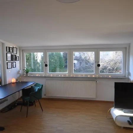 Spacious Close To Center